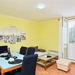 Apartment Mins